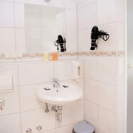 And Anka - With Open Jacuzzi 3*