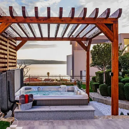 And Anka - With Open Jacuzzi 3* Podstrana